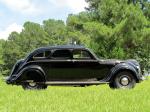 Chrysler Airflow Touring Sedan 1937 года
